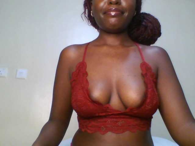 Leslie-ann1 live cam on BongaCams