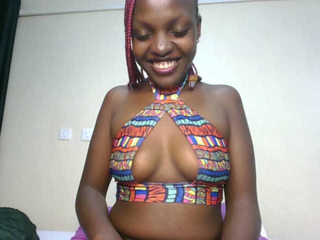 Leslie-ann1 live cam on BongaCams