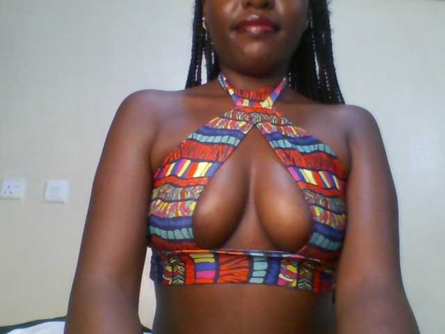 Leslie-ann1 live cam on BongaCams