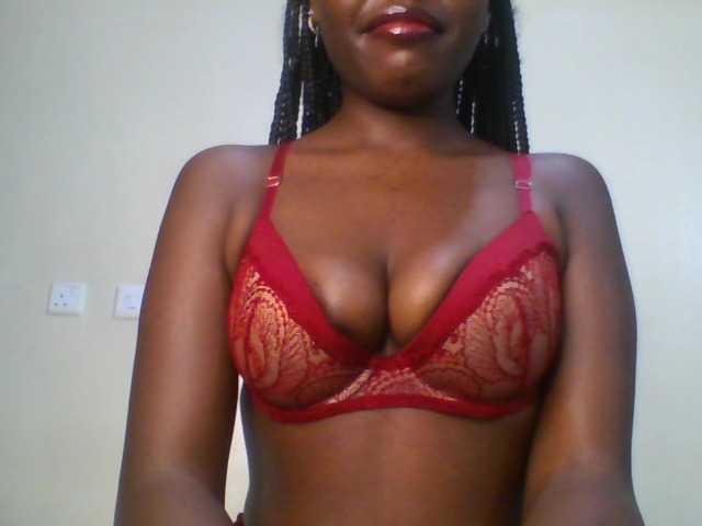 Leslie-ann1 live cam on BongaCams