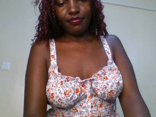 Leslie-ann1 live cam on BongaCams