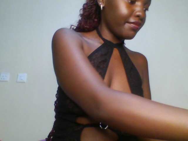 Leslie-ann1 live cam on BongaCams
