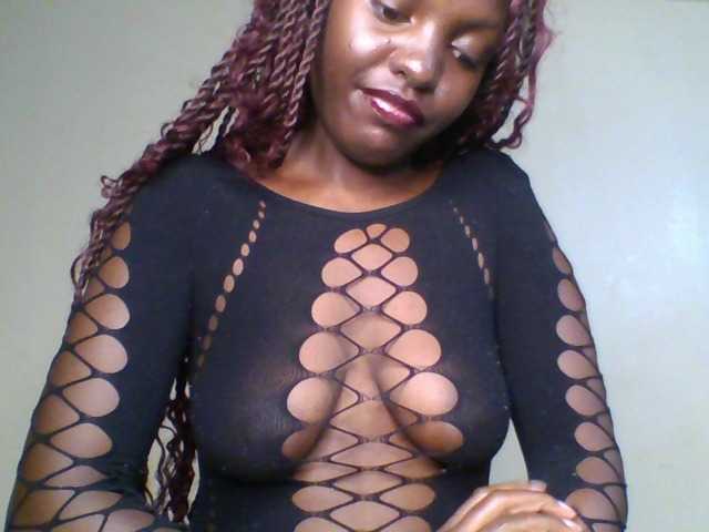 Leslie-ann1 live cam on BongaCams