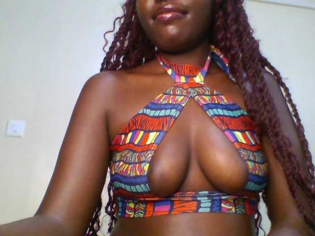 Leslie-ann1 live cam on BongaCams