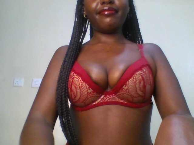 Leslie-ann1 live cam on BongaCams