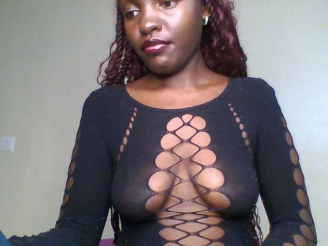 Leslie-ann1 live cam on BongaCams