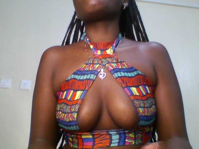 Leslie-ann1 live cam on BongaCams