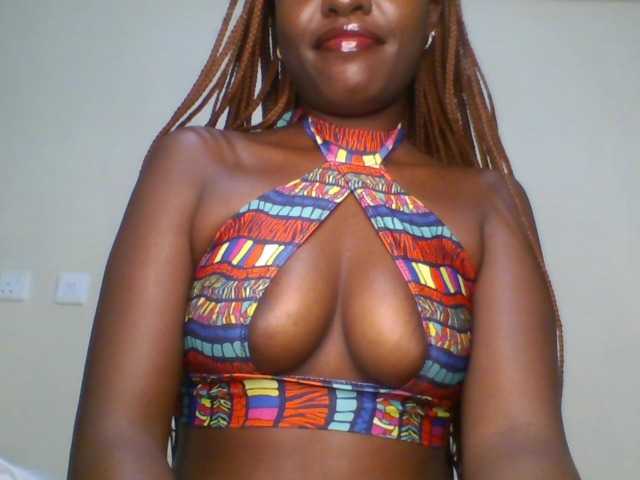 Leslie-ann1 live cam on BongaCams