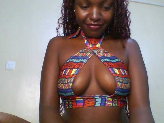 Leslie-ann1 live cam on BongaCams