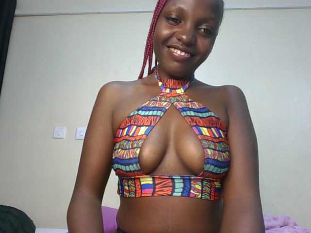 Leslie-ann1 live cam on BongaCams