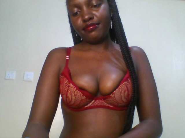 Leslie-ann1 live cam on BongaCams
