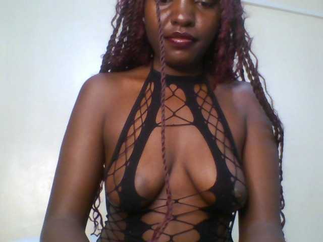 Leslie-ann1 live cam on BongaCams