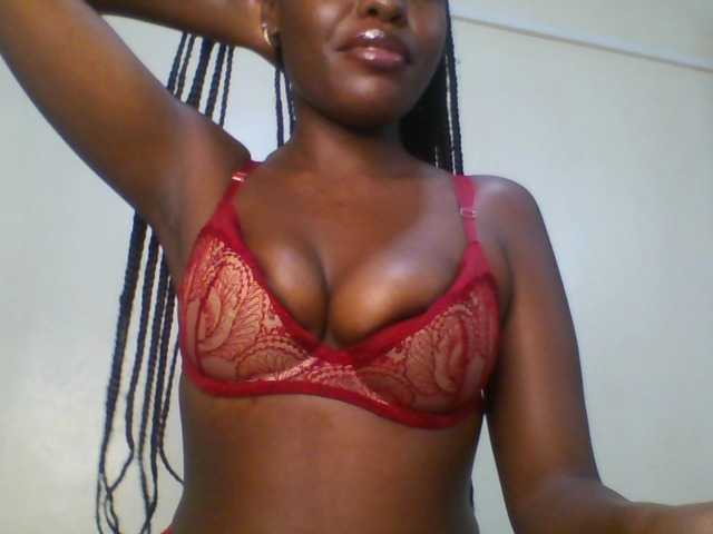 Leslie-ann1 live cam on BongaCams