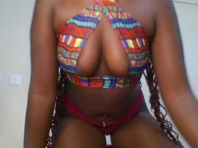Leslie-ann1 live cam on BongaCams
