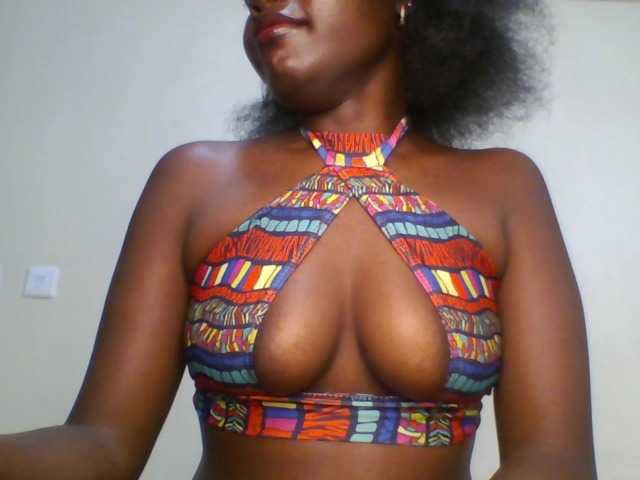Leslie-ann1 live cam on BongaCams