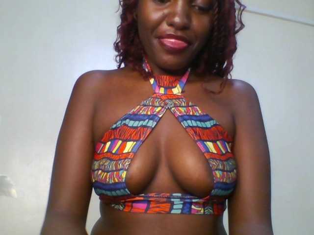 Leslie-ann1 live cam on BongaCams