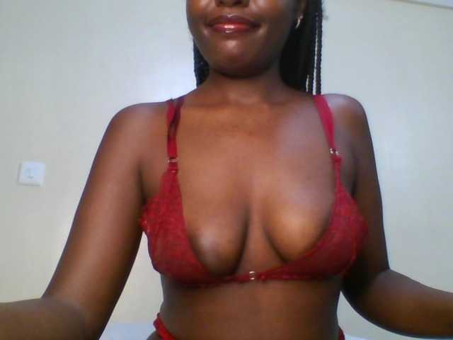 Leslie-ann1 live cam on BongaCams