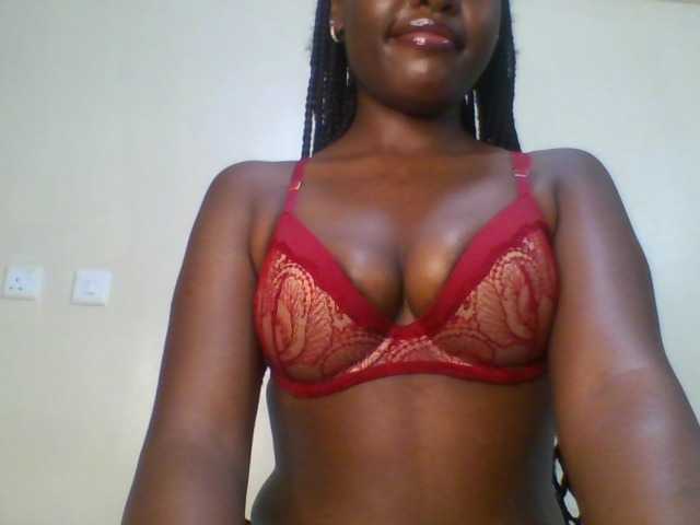 Leslie-ann1 live cam on BongaCams