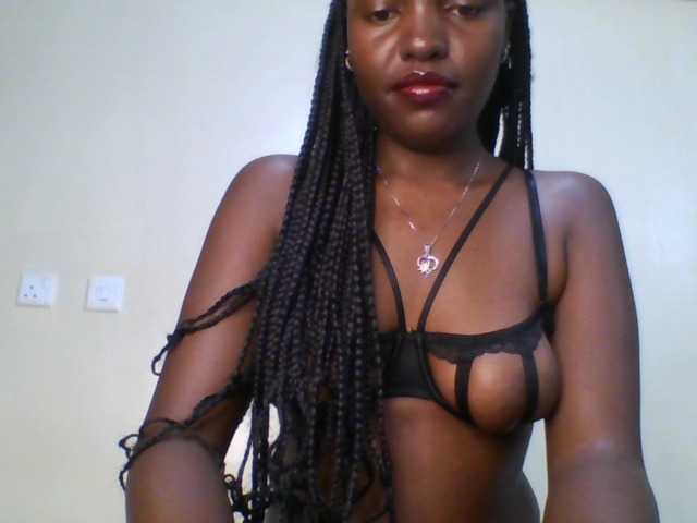 Leslie-ann1 live cam on BongaCams