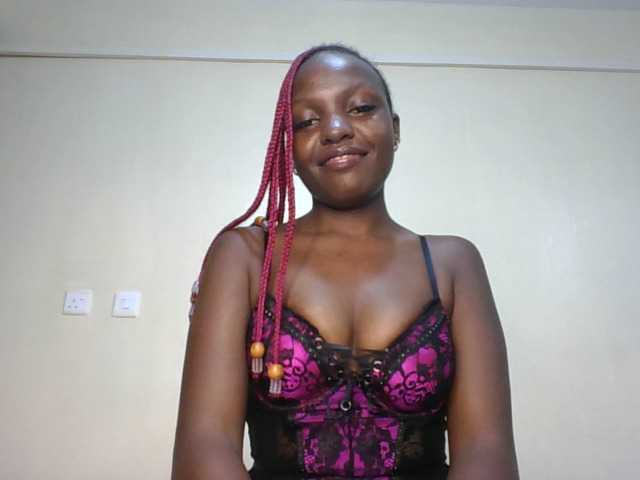 Leslie-ann1 live cam on BongaCams
