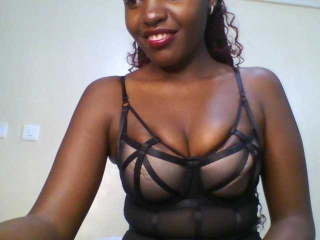 Leslie-ann1 live cam on BongaCams