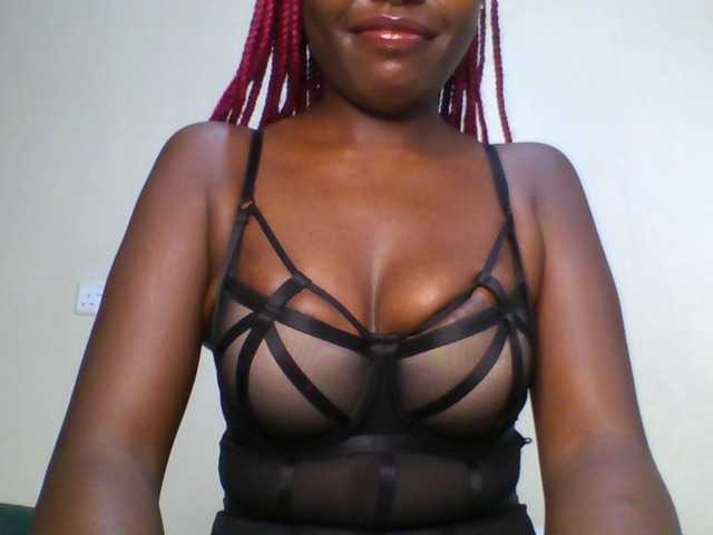 Leslie-ann1 live cam on BongaCams