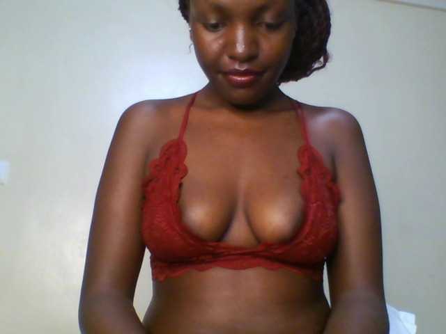 Leslie-ann1 live cam on BongaCams