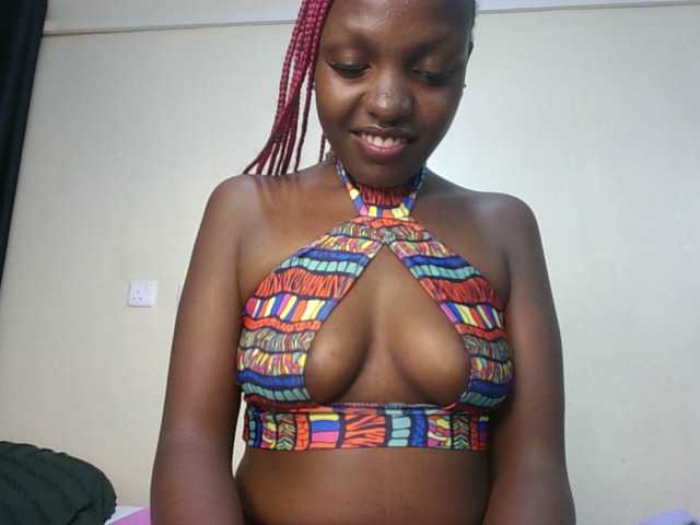 Leslie-ann1 live cam on BongaCams