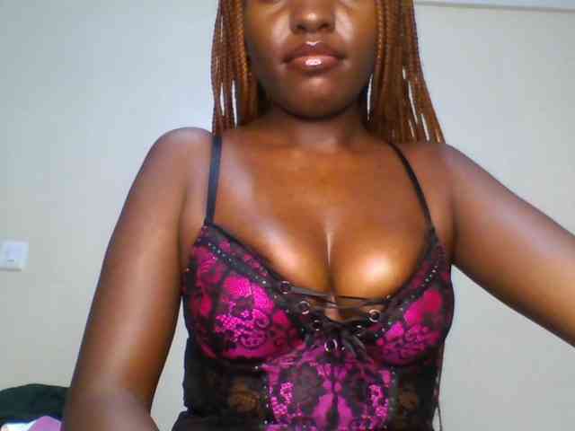 Leslie-ann webcam