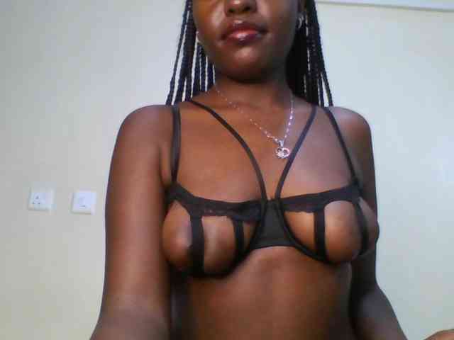 Leslie-ann webcam