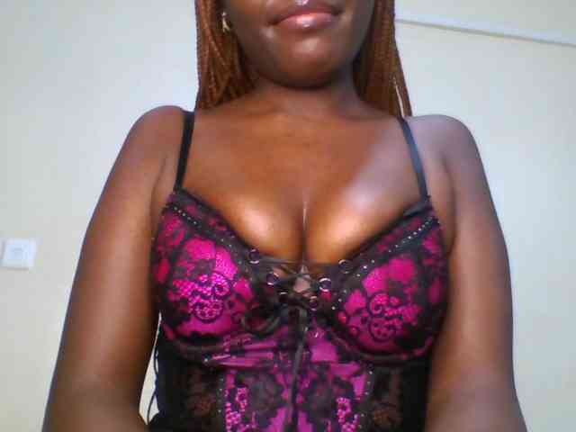 Leslie-ann webcam