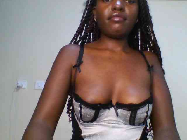 Leslie-ann webcam