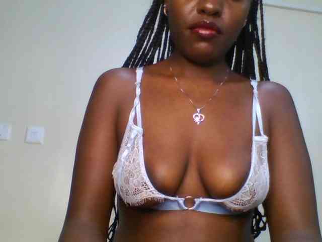 Leslie-ann webcam