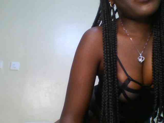 Leslie-ann webcam