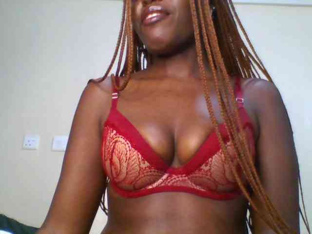 Leslie-ann1 Live Webcam on BongaCams