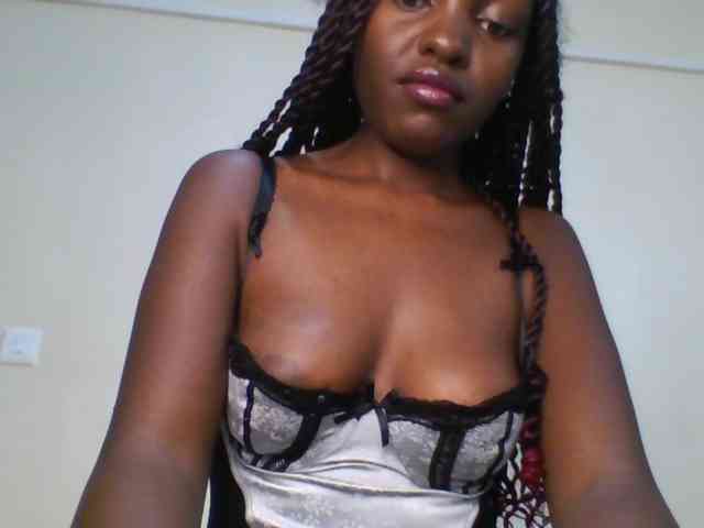 Leslie-ann webcam