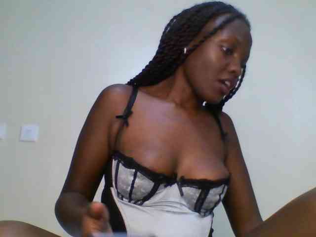Leslie-ann webcam