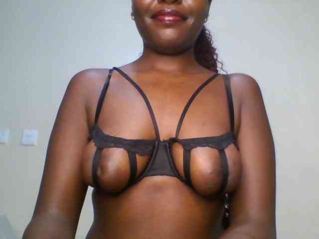 Model: Leslie-ann