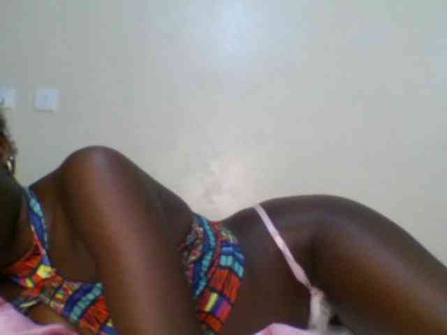 Leslie-ann webcam