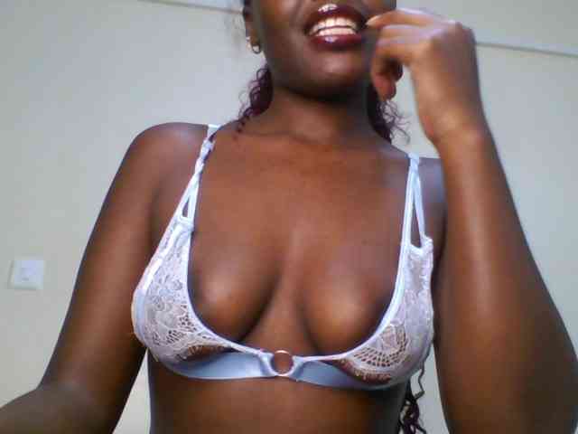 Leslie-ann webcam
