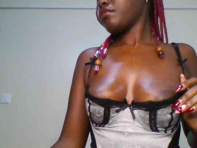 Leslie-ann webcam