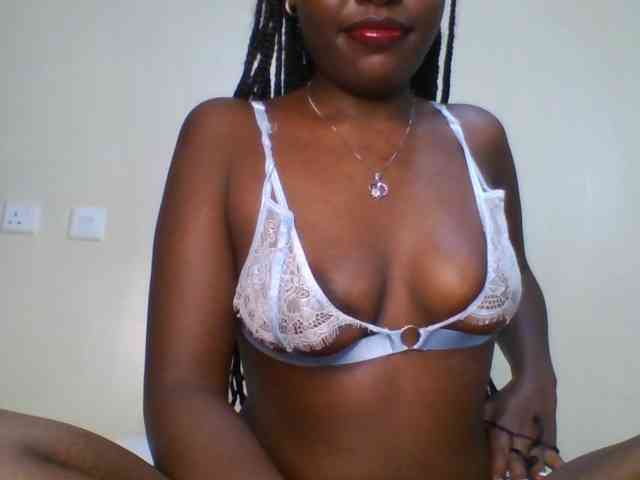Model: Leslie-ann