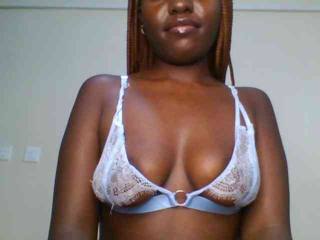 Leslie-ann webcam