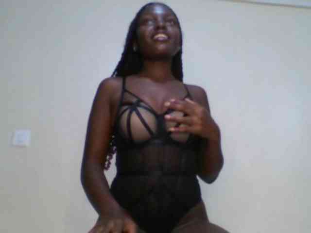 Leslie-ann webcam
