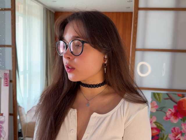 PlumyBun live cam on BongaCams