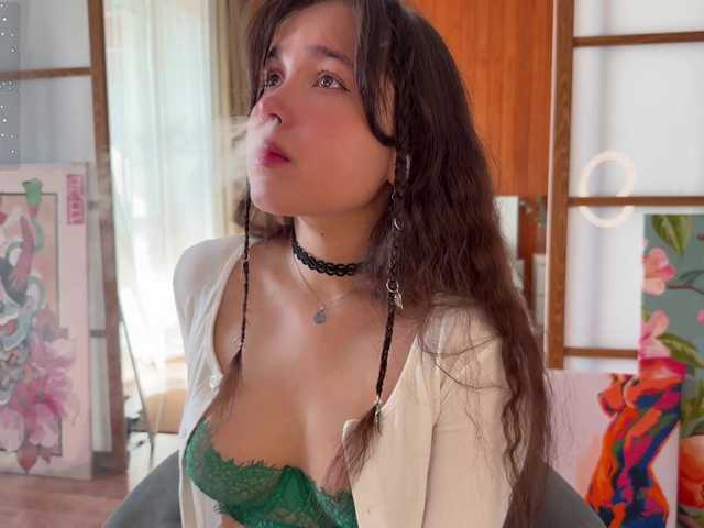PlumyBun live cam on BongaCams