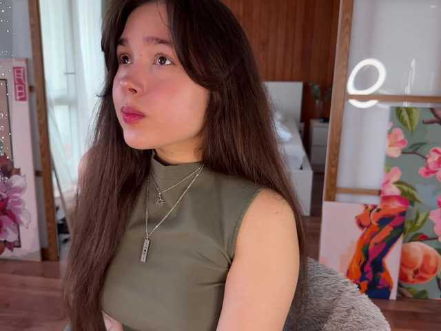 PlumyBun live cam on BongaCams
