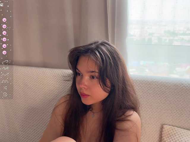 PlumyBun live cam on BongaCams