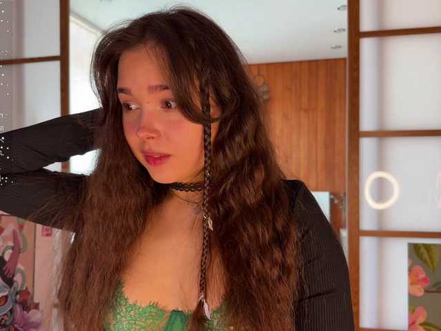 PlumyBun live cam on BongaCams
