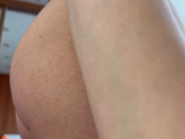PlumyBun live cam on BongaCams